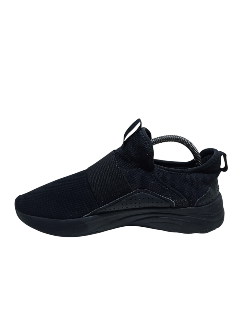 XAYWEAR Preloved - PUMA Softride Black