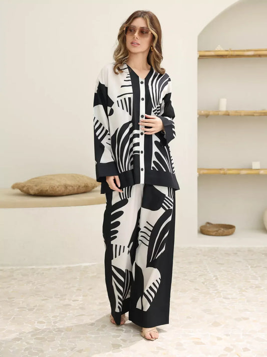 XAYWEAR Women's Kuroba Black And White Co Ord Set