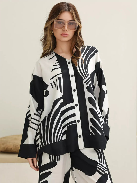 XAYWEAR Women's Kuroba Black And White Co Ord Set