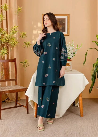 XAYWEAR Women's 2Pc Teal Regular Fit Co-Ord Set