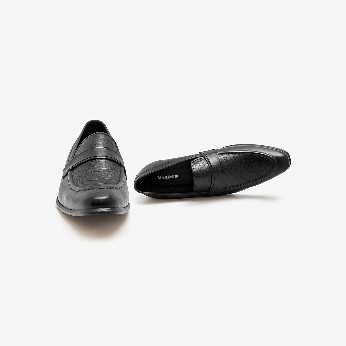XAYWEAR Men's Black Ripple Slip-ons