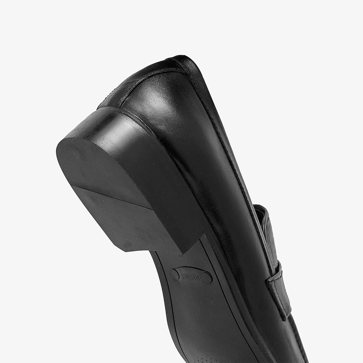 XAYWEAR Men's Black Ripple Slip-ons