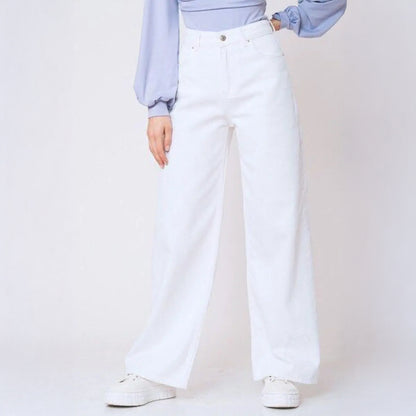 Highwaist White Wide Leg Floor Length Jeans For Women