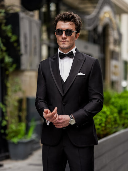XAYWEAR Black Slim-Fit Tuxedo 3-Piece