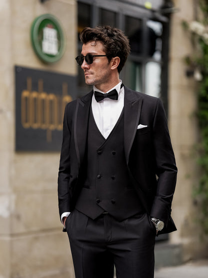 XAYWEAR Black Slim-Fit Tuxedo 3-Piece