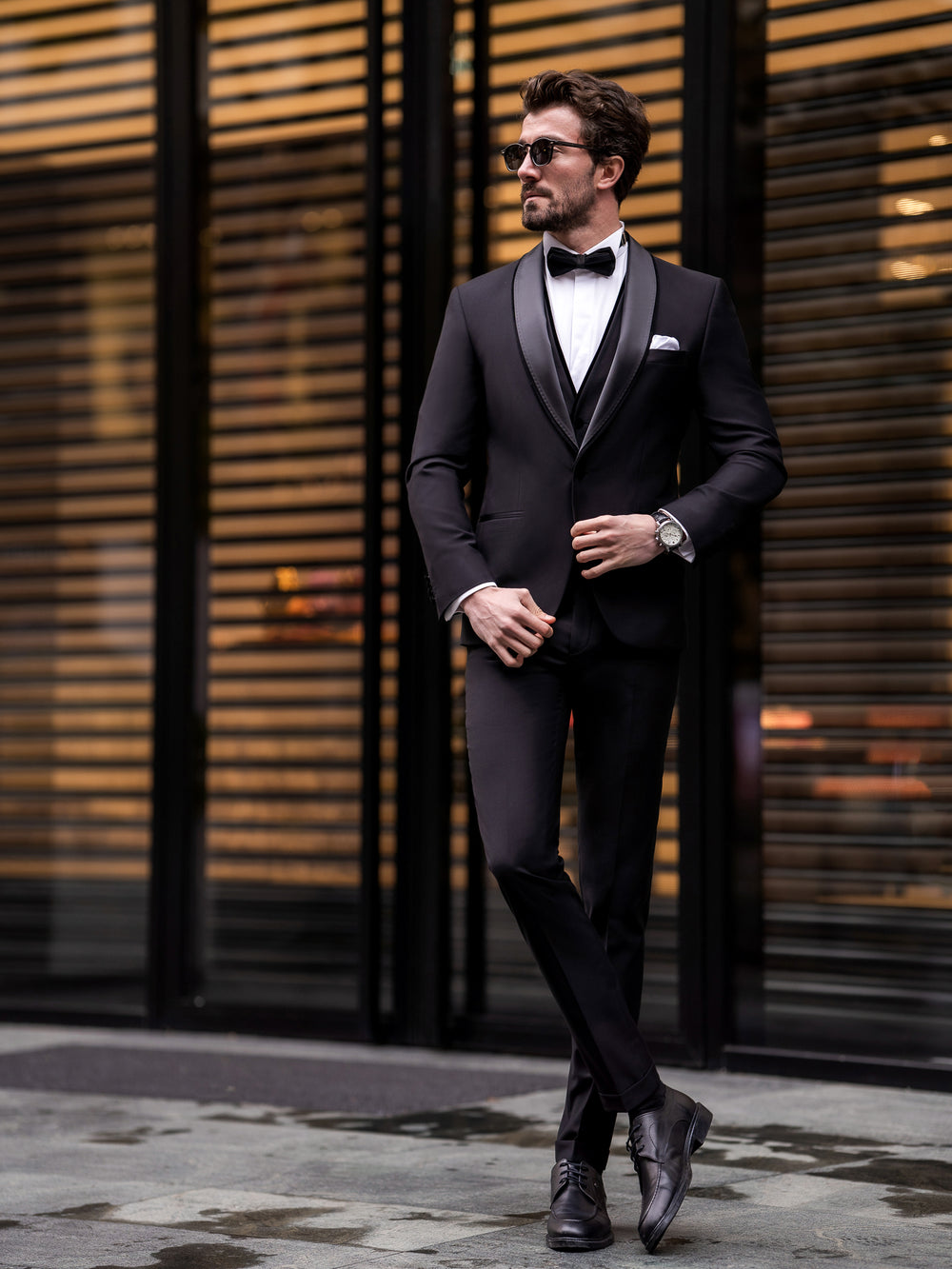 XAYWEAR Black Slim-Fit Tuxedo 3-Piece Suit For Men