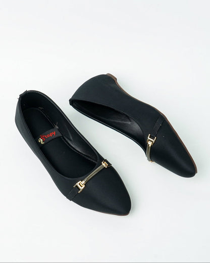 XAYWEAR Women's Pump - Grace Charm – Black