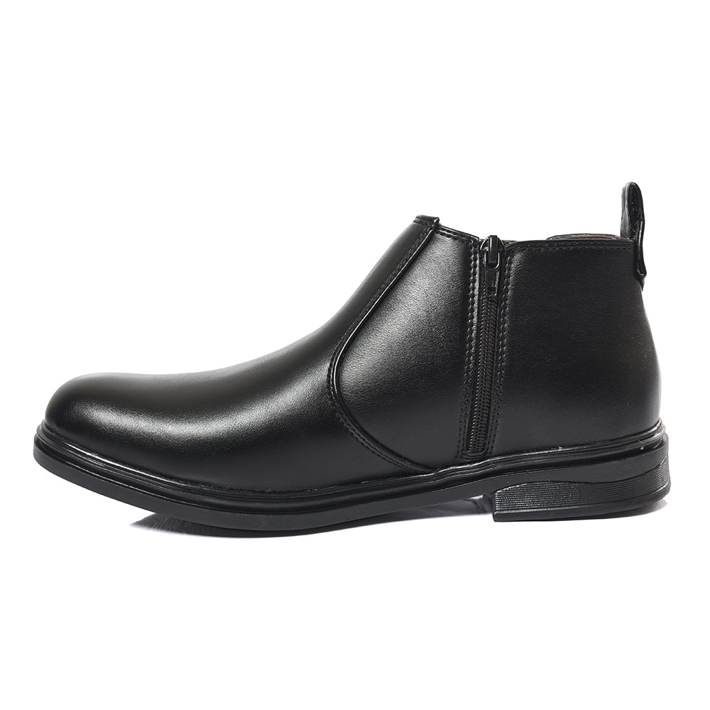 XAYWEAR Classic Chelsea Black Boots