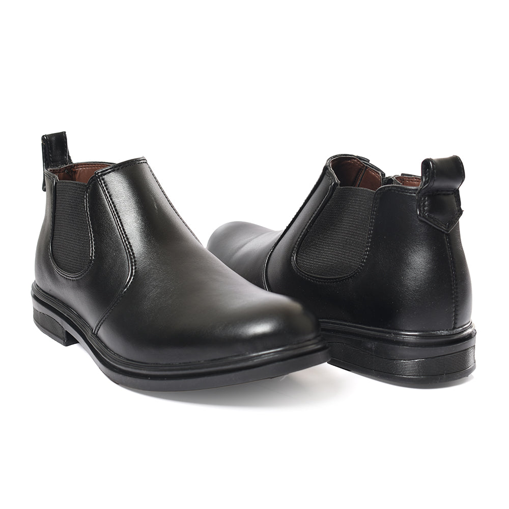 XAYWEAR Classic Chelsea Black Boots
