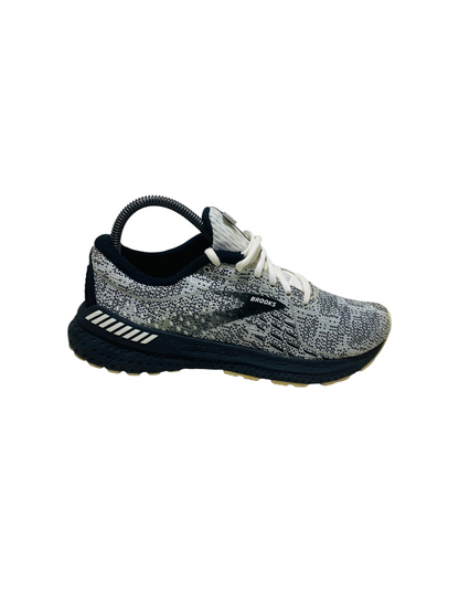 Brooks Adrenaline GTS 21 Training