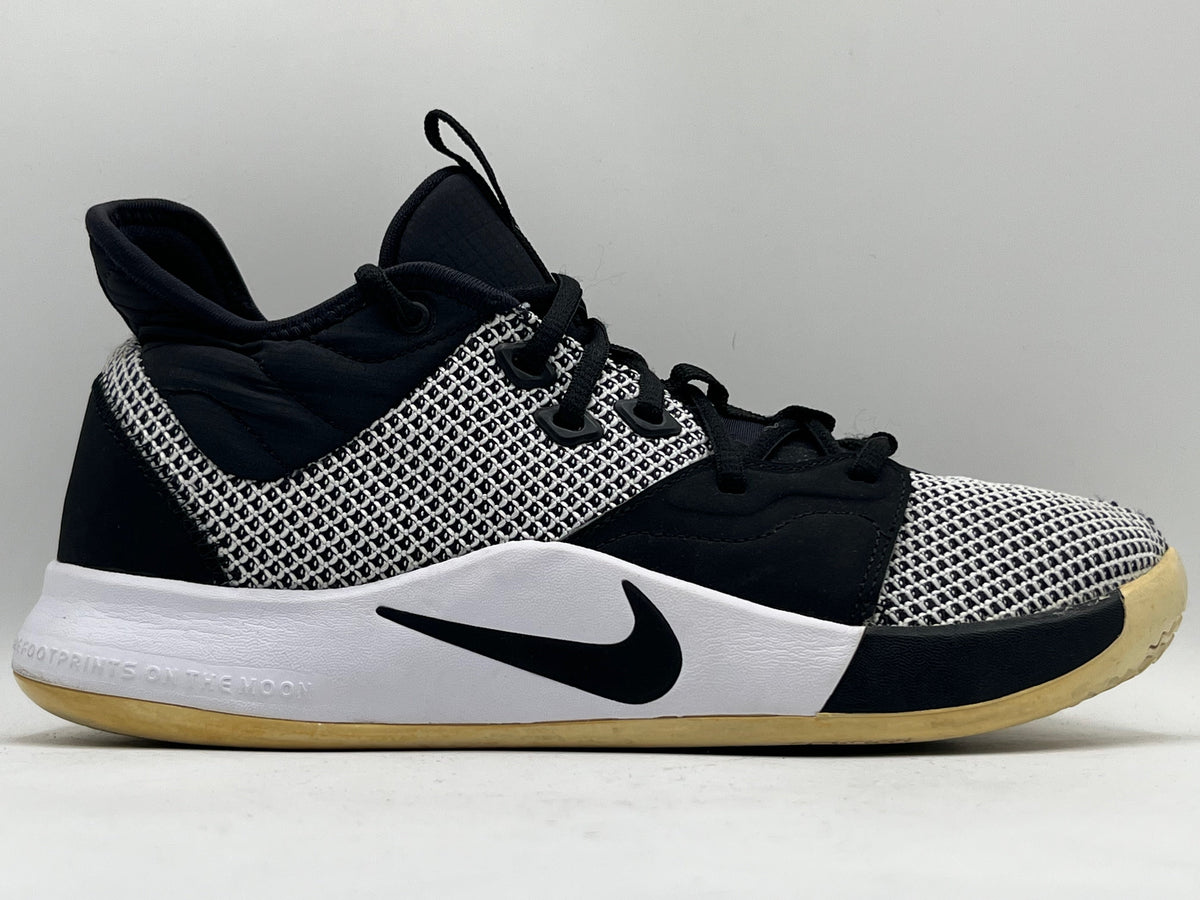 PG 3 "Monochrome" Basketball Sneakers