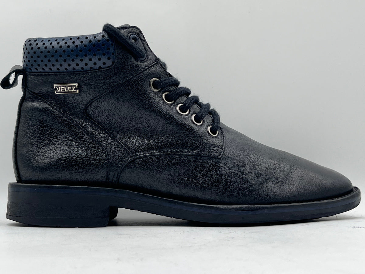 Veloz Black lace-up Ankle Boots