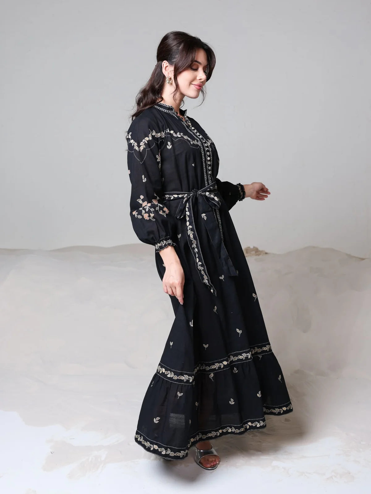 XAYWEAR Women's Rubin Black Leaf Pattern Dress