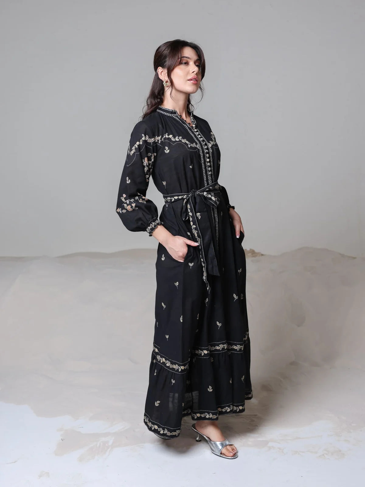 XAYWEAR Women's Rubin Black Leaf Pattern Dress
