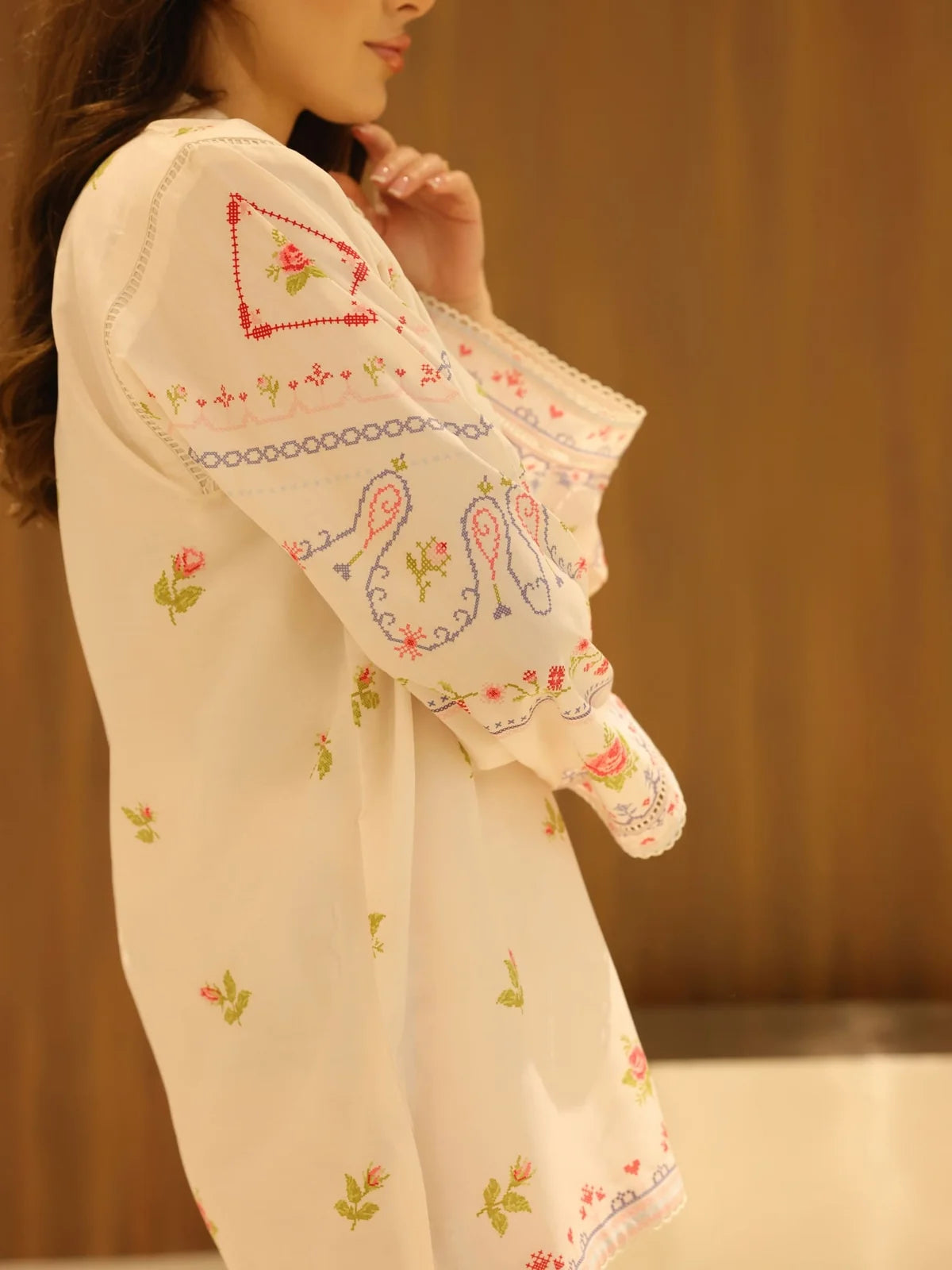 XAYWEAR Women's Rose Stitch Co Ord Set