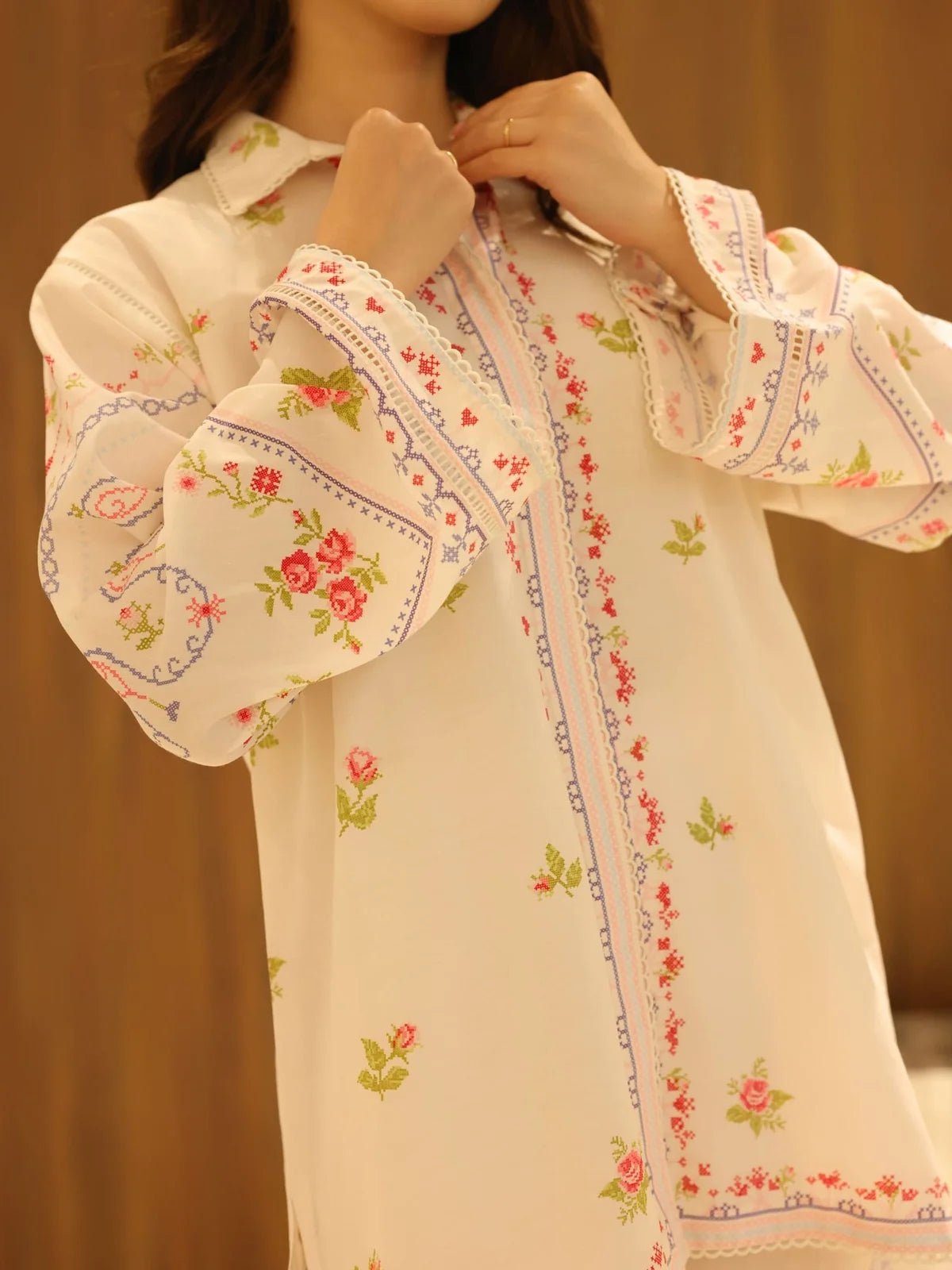 XAYWEAR Women's Rose Stitch Co Ord Set
