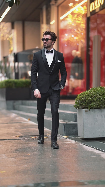 XAYWEAR Black Slim-Fit Tuxedo 3-Piece Suit For Men