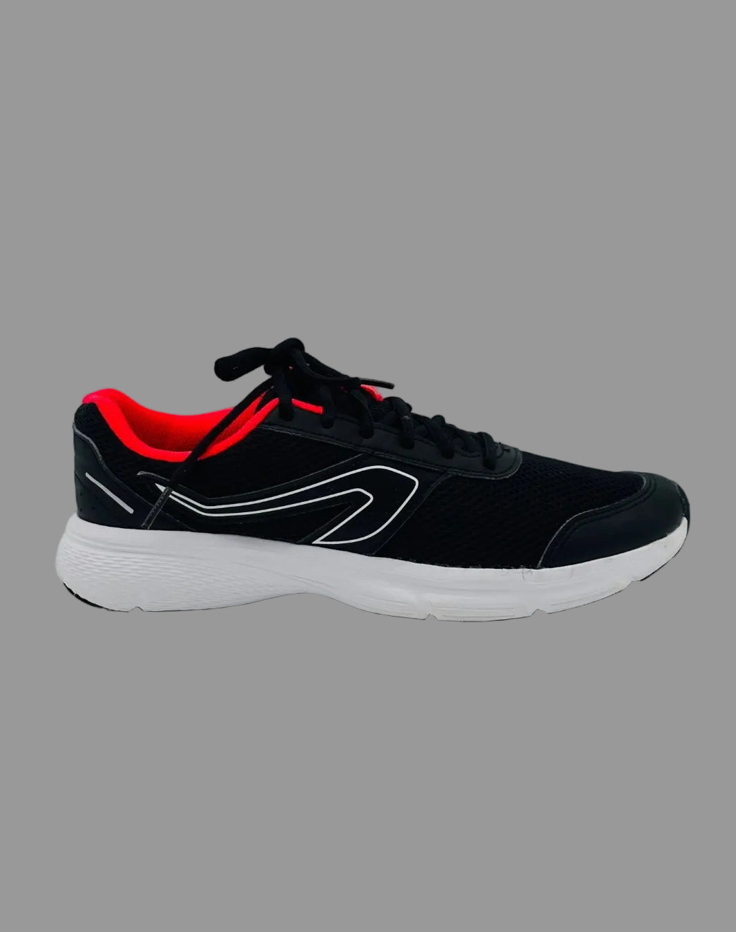 XAYWEAR PRELOVED SPORTS SHOES