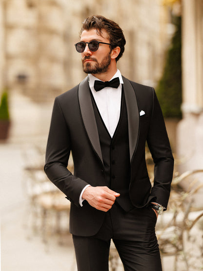 XAYWEAR Black Slim-Fit Tuxedo 3-Piece Suit For Men