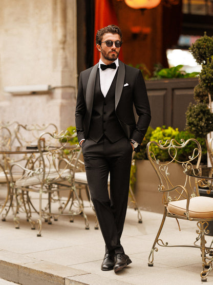 XAYWEAR Black Slim-Fit Tuxedo 3-Piece Suit For Men