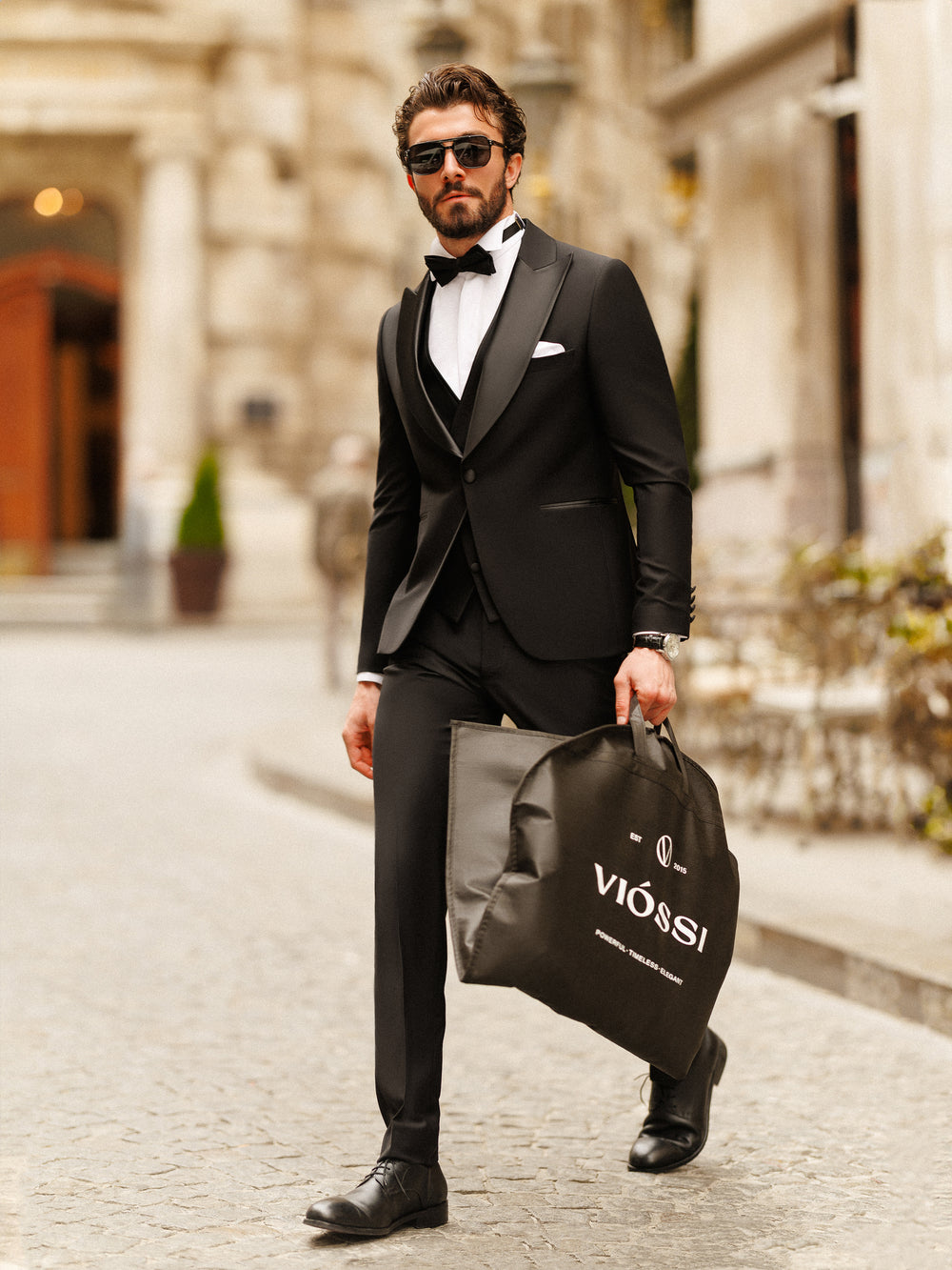 XAYWEAR Black Formal Slim-Fit Tuxedo 3-Piece Suit For Men