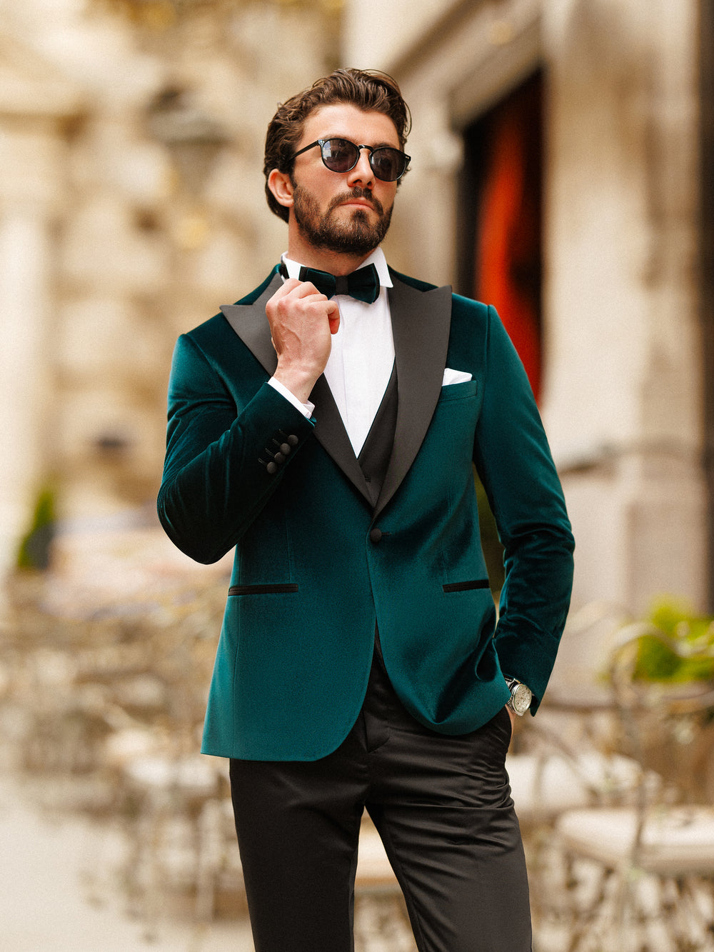XAYWEAR Men's Emerald Velvet Slim-Fit Tuxedo 3-Piece