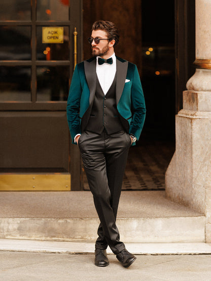 XAYWEAR Men's Emerald Velvet Slim-Fit Tuxedo 3-Piece
